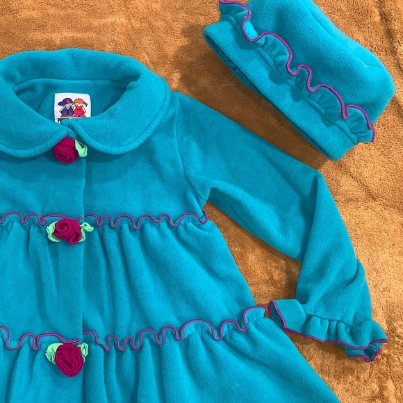 Lovely warm coat for your little girl - Picture 1 of 11